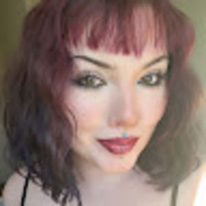 Meet your Posher, Claudia